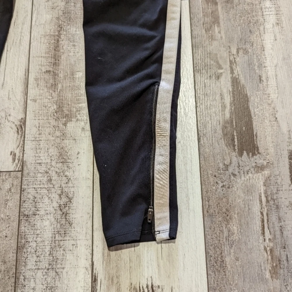Athleta‎ Gray Reflective Tux Chaturanga Ankle Zip Full Length Activewear Bottoms